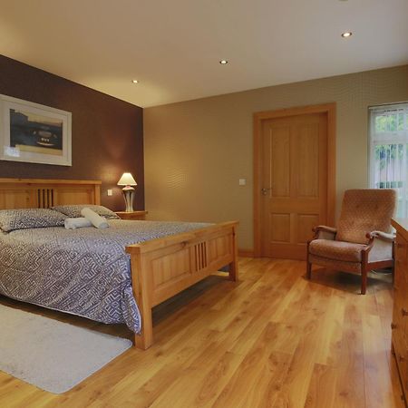 Spacious 4 Bedroom Home - 5 Min Walk To Town Enniskillen Bagian luar foto